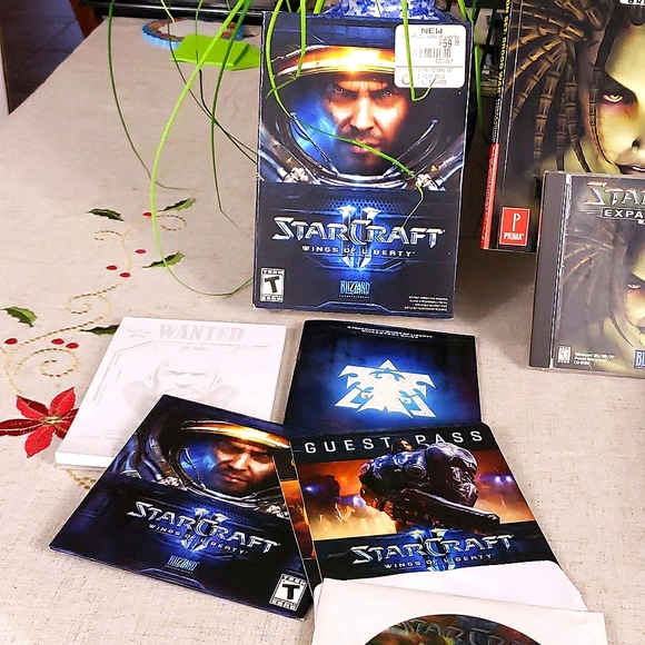 PC StarCraft Game Bundle w/ Strategy Guides, Books, etc. - Picture 2 of 5